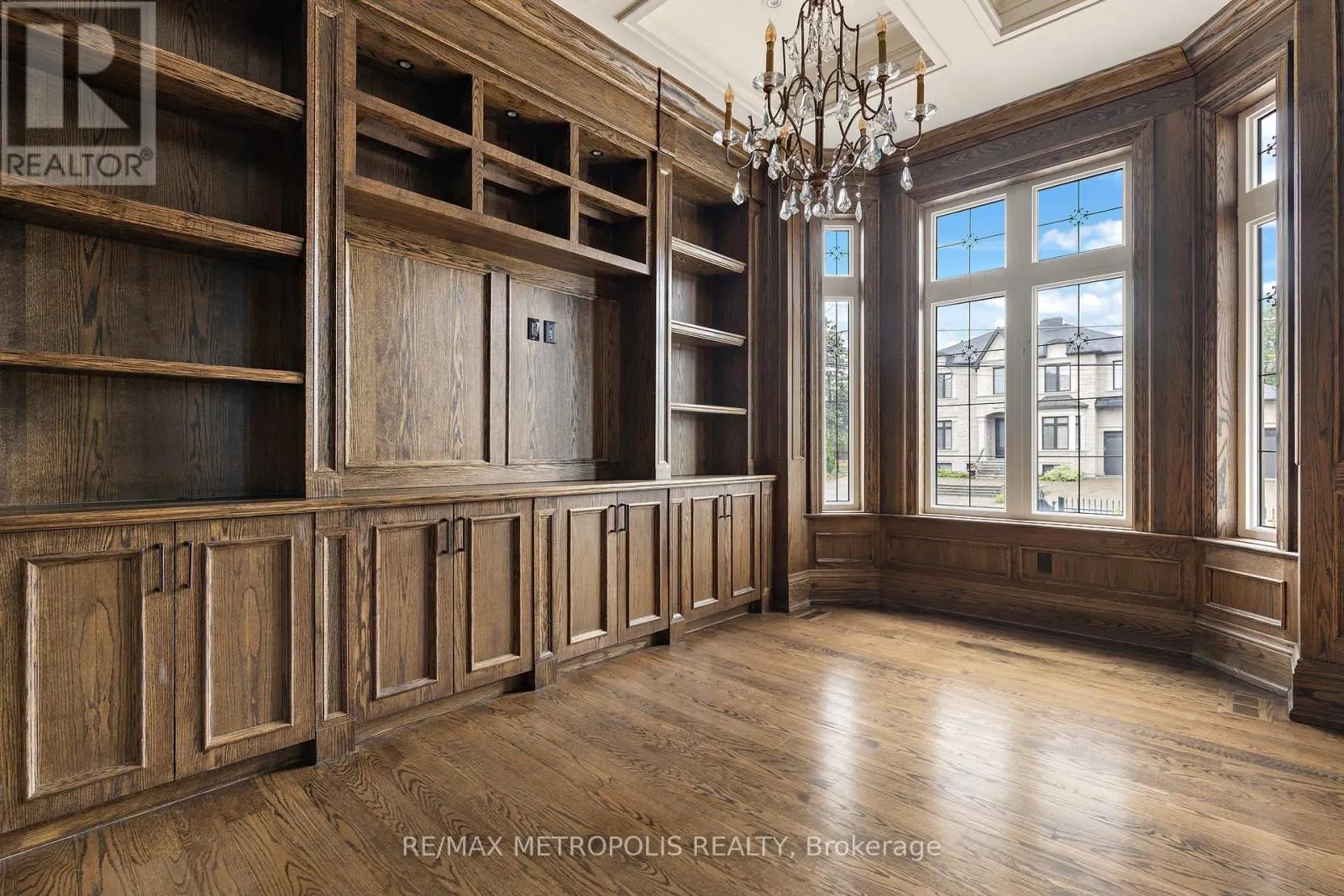 2 POPLAR DRIVE