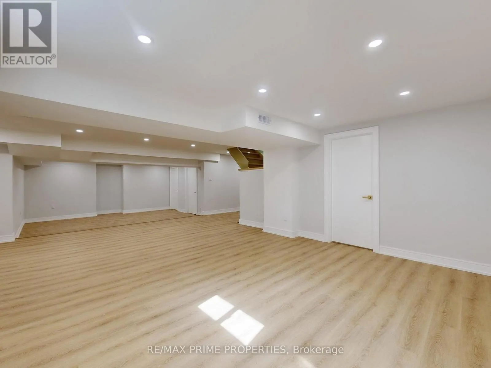 137 OLD SURREY LANE