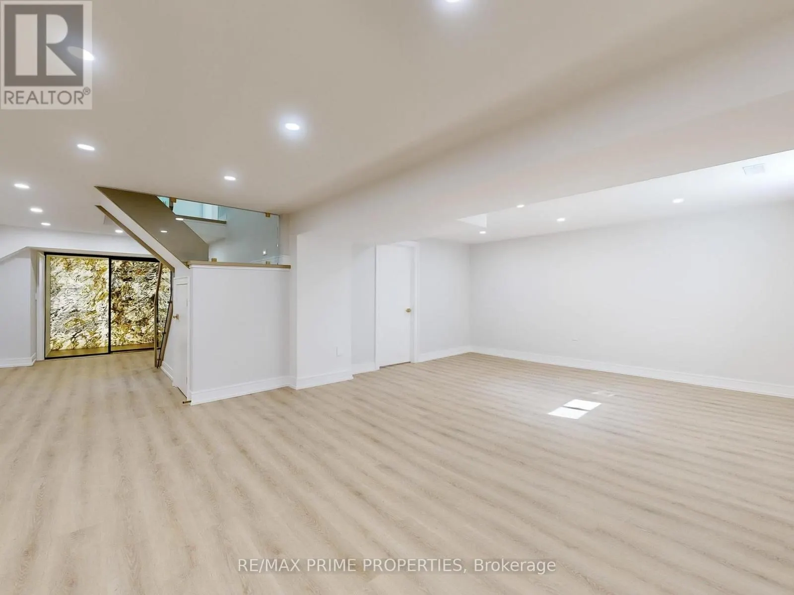 137 OLD SURREY LANE