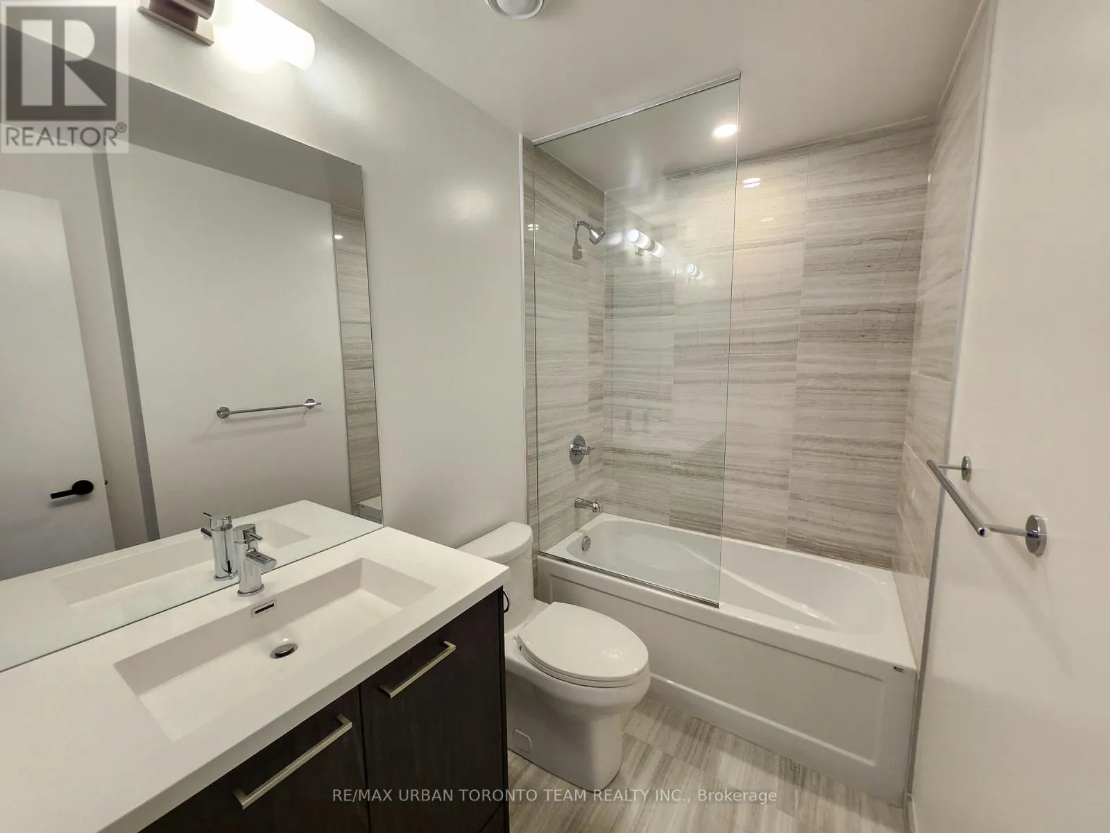 1515 - 28 INTERCHANGE WAY