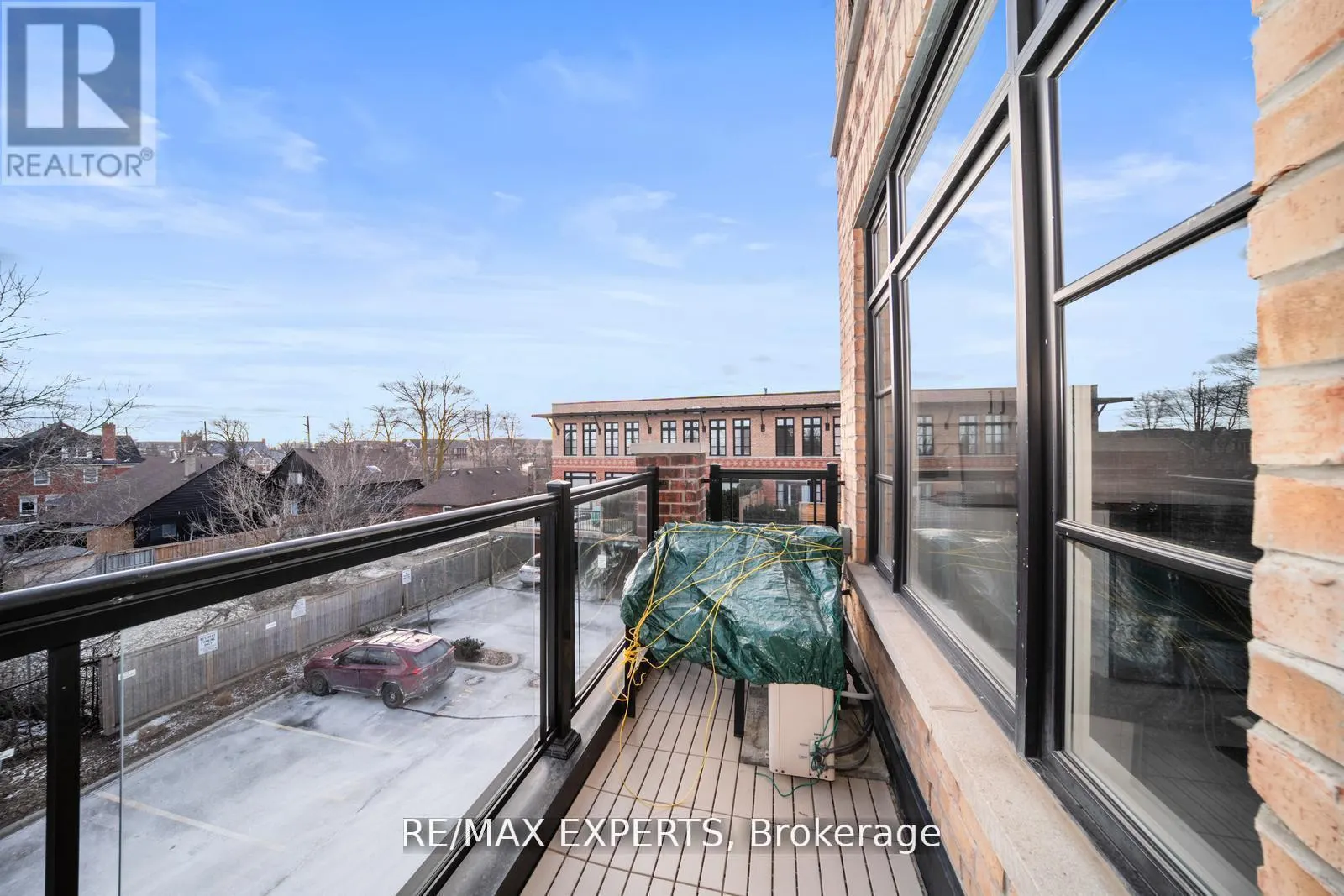 40 - 8167 KIPLING AVENUE