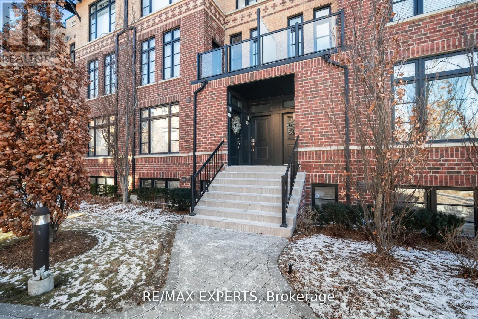 40 - 8167 KIPLING AVENUE