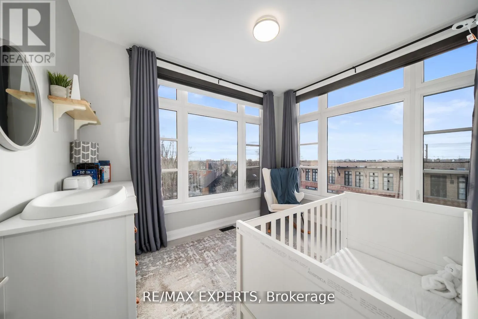 40 - 8167 KIPLING AVENUE
