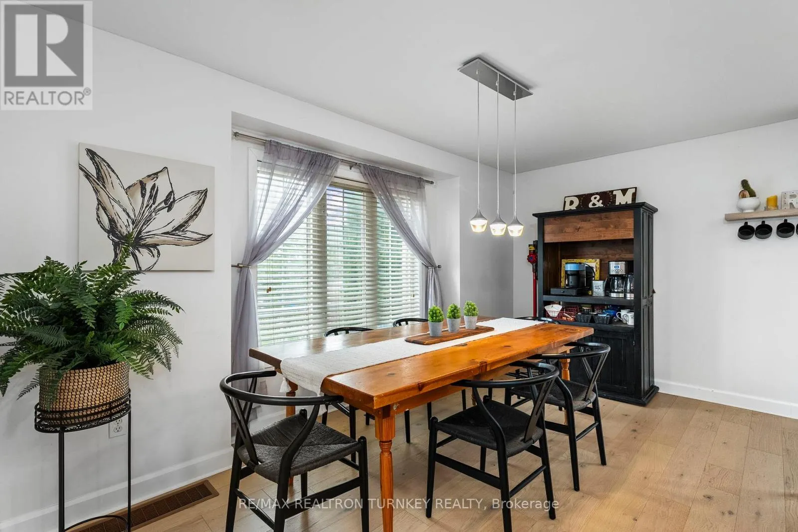 84 ADMIRAL CRESCENT