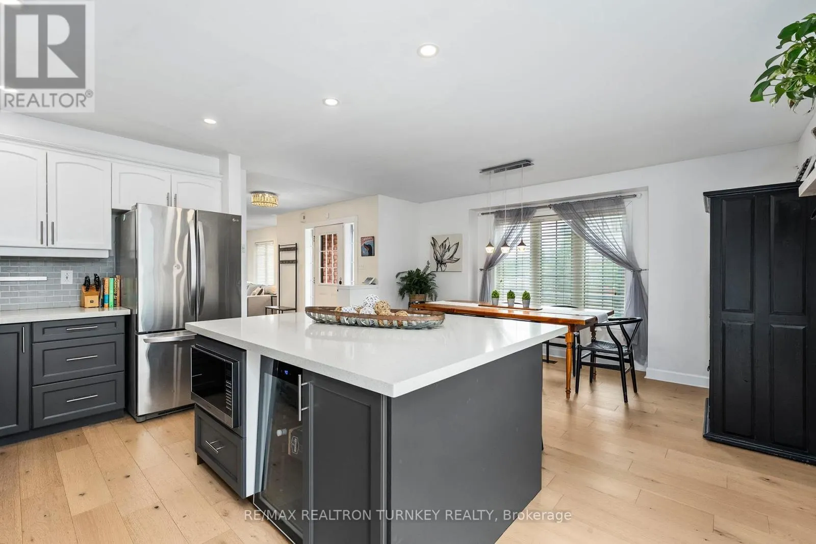 84 ADMIRAL CRESCENT