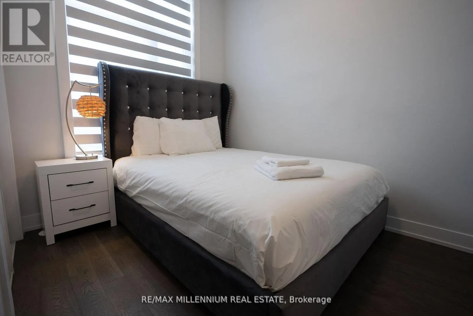 U221 - 9560 ISLINGTON AVENUE