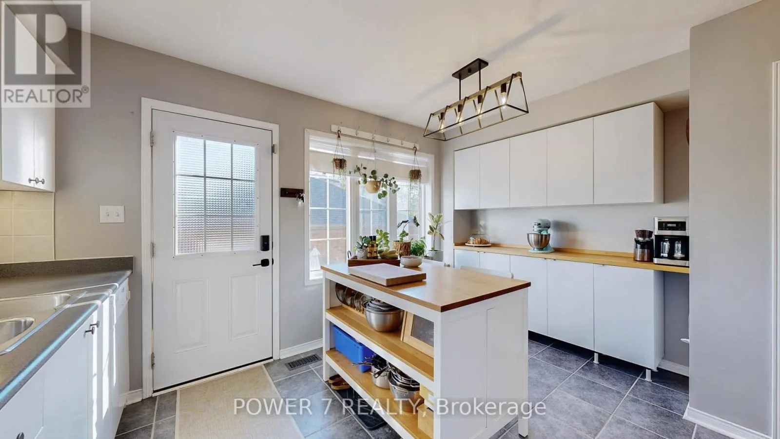 379 WHITE'S HILL AVENUE