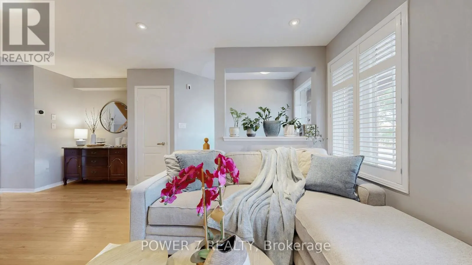 379 WHITE'S HILL AVENUE