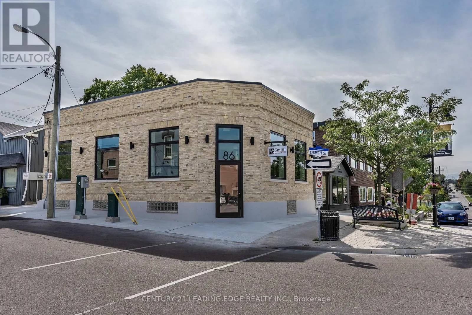 86 BROCK STREET W