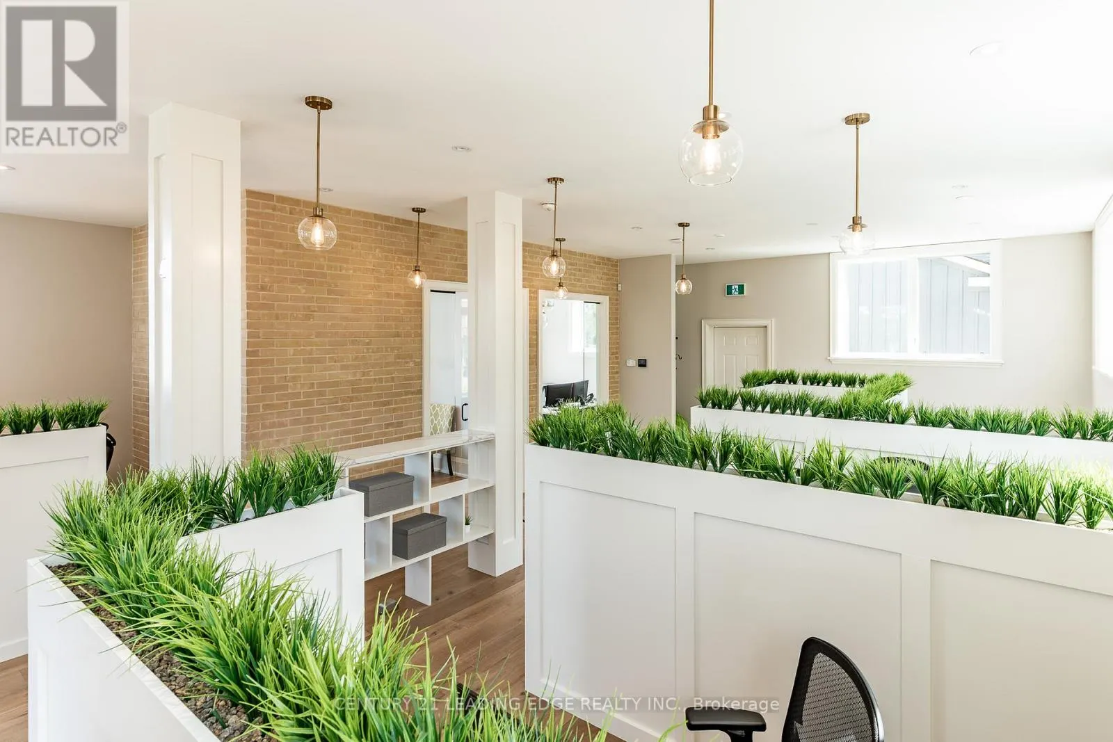 86 BROCK STREET W