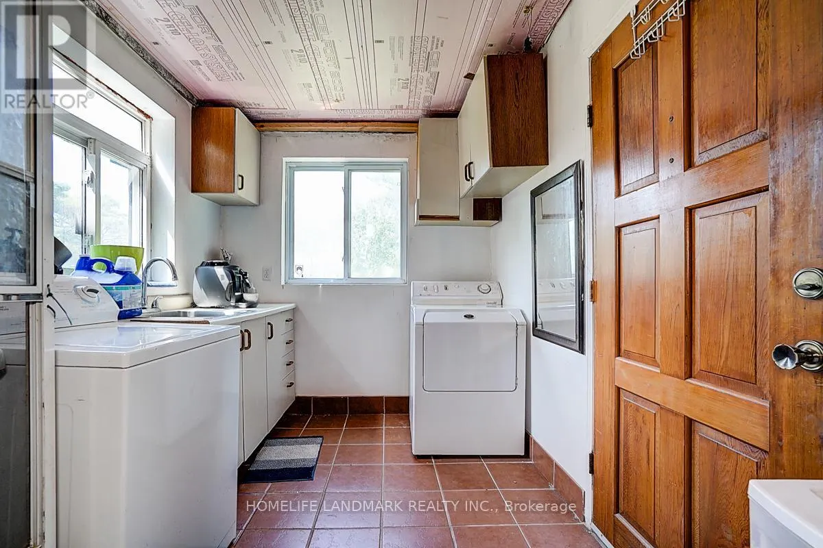 6068 BLOOMINGTON ROAD