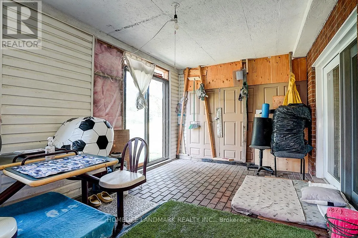 6068 BLOOMINGTON ROAD