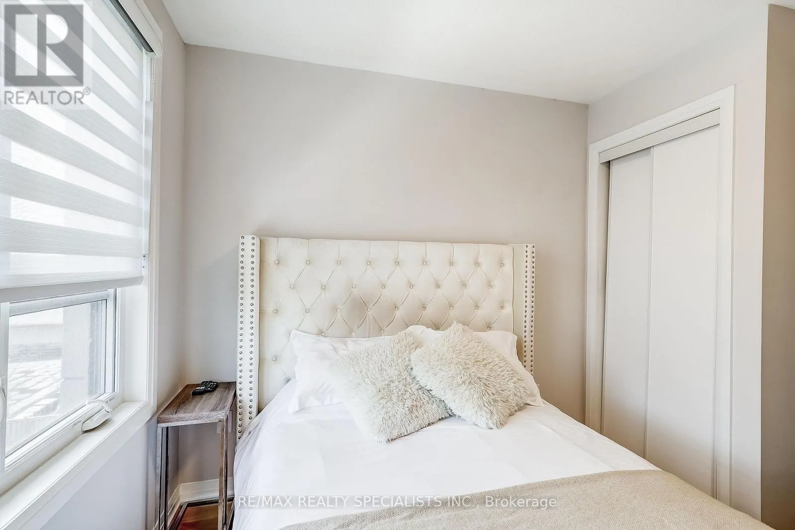 2 - 50 BAYNES WAY