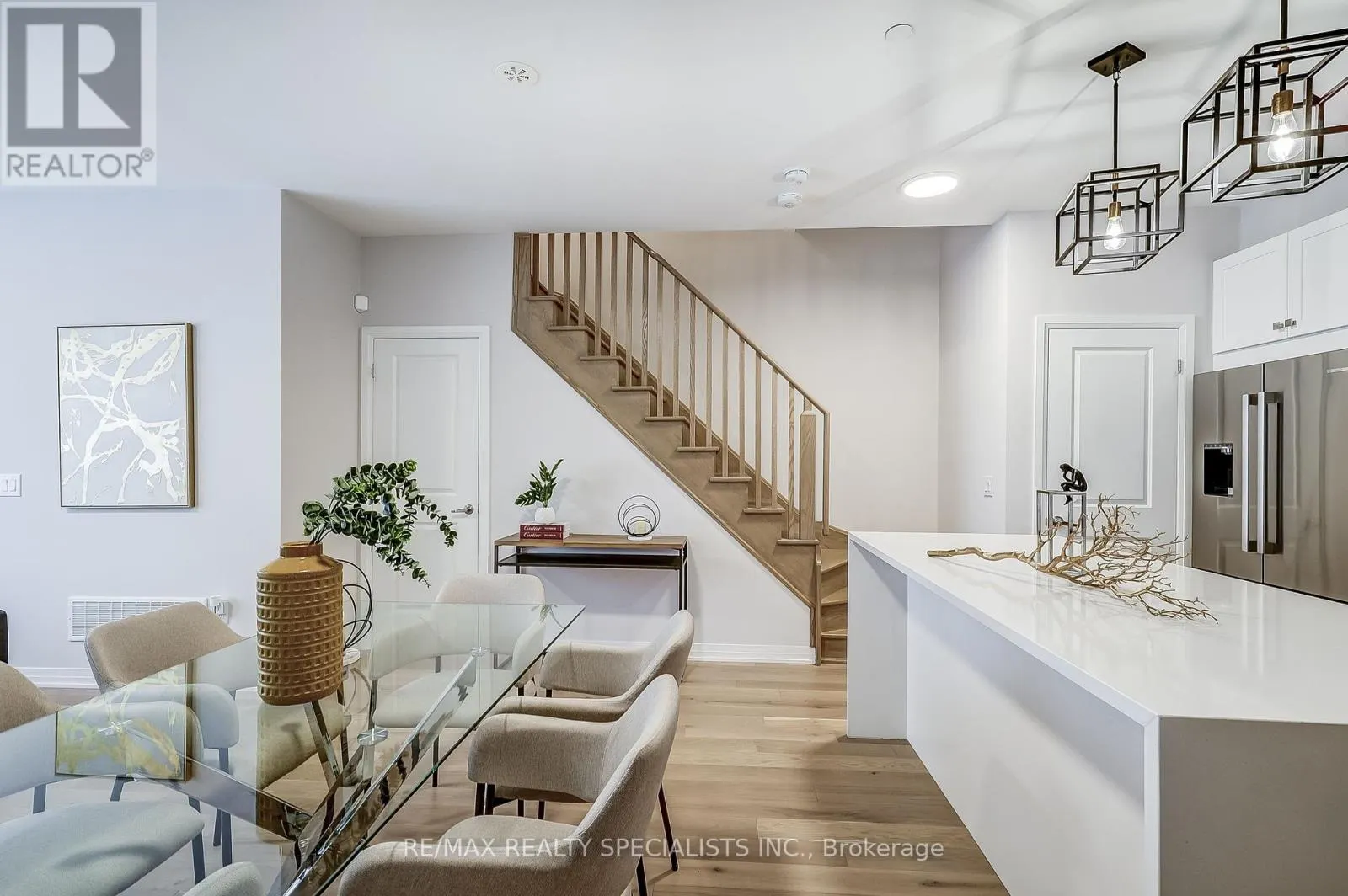 2 - 50 BAYNES WAY