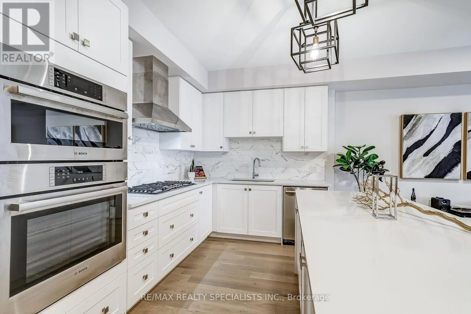 2 - 50 BAYNES WAY