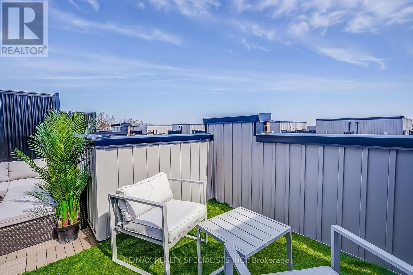 2 - 50 BAYNES WAY