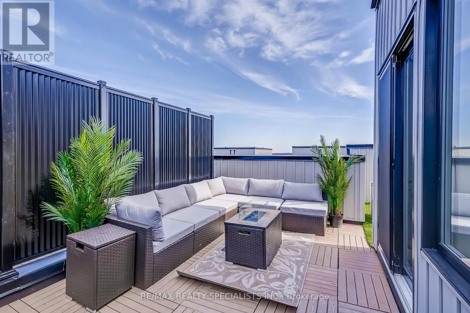 2 - 50 BAYNES WAY