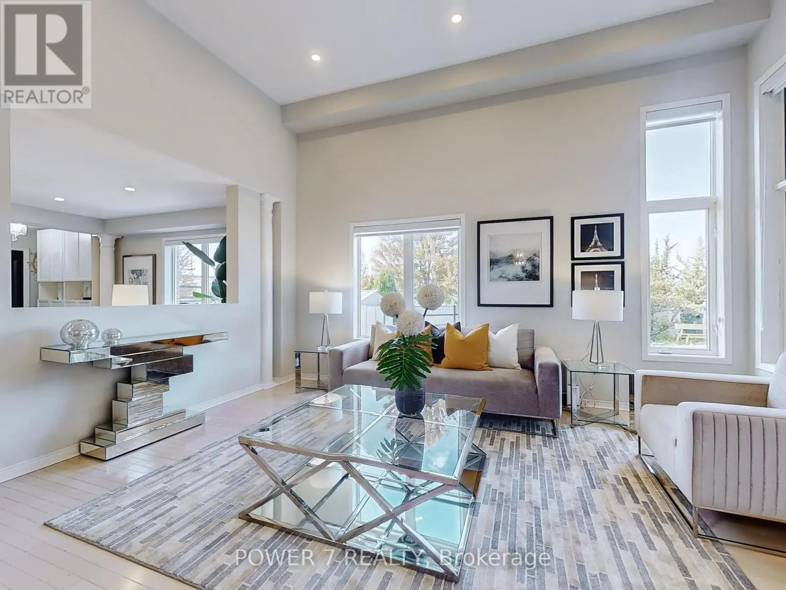 85 QUEENSWAY DRIVE