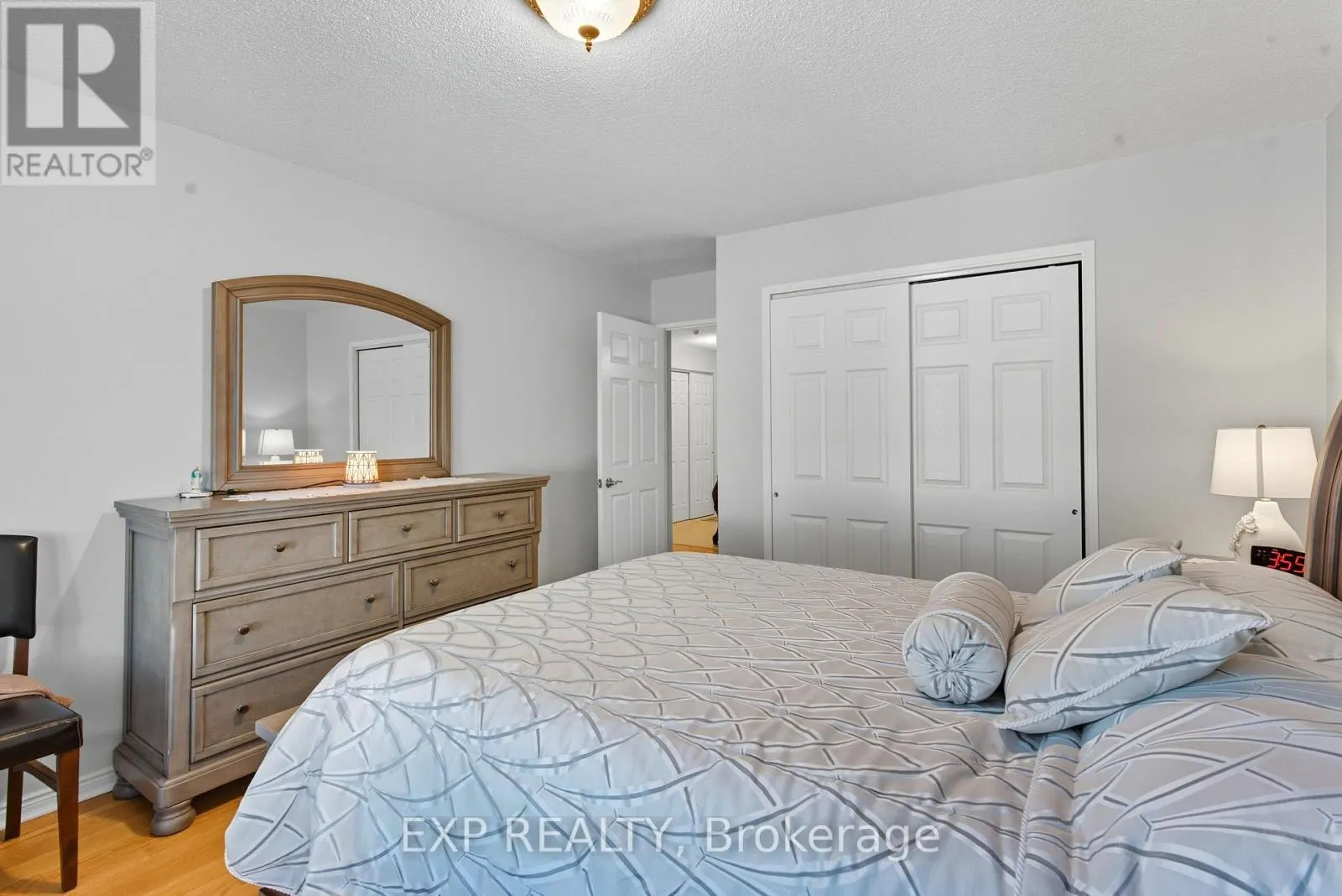 111 - 14924 YONGE STREET
