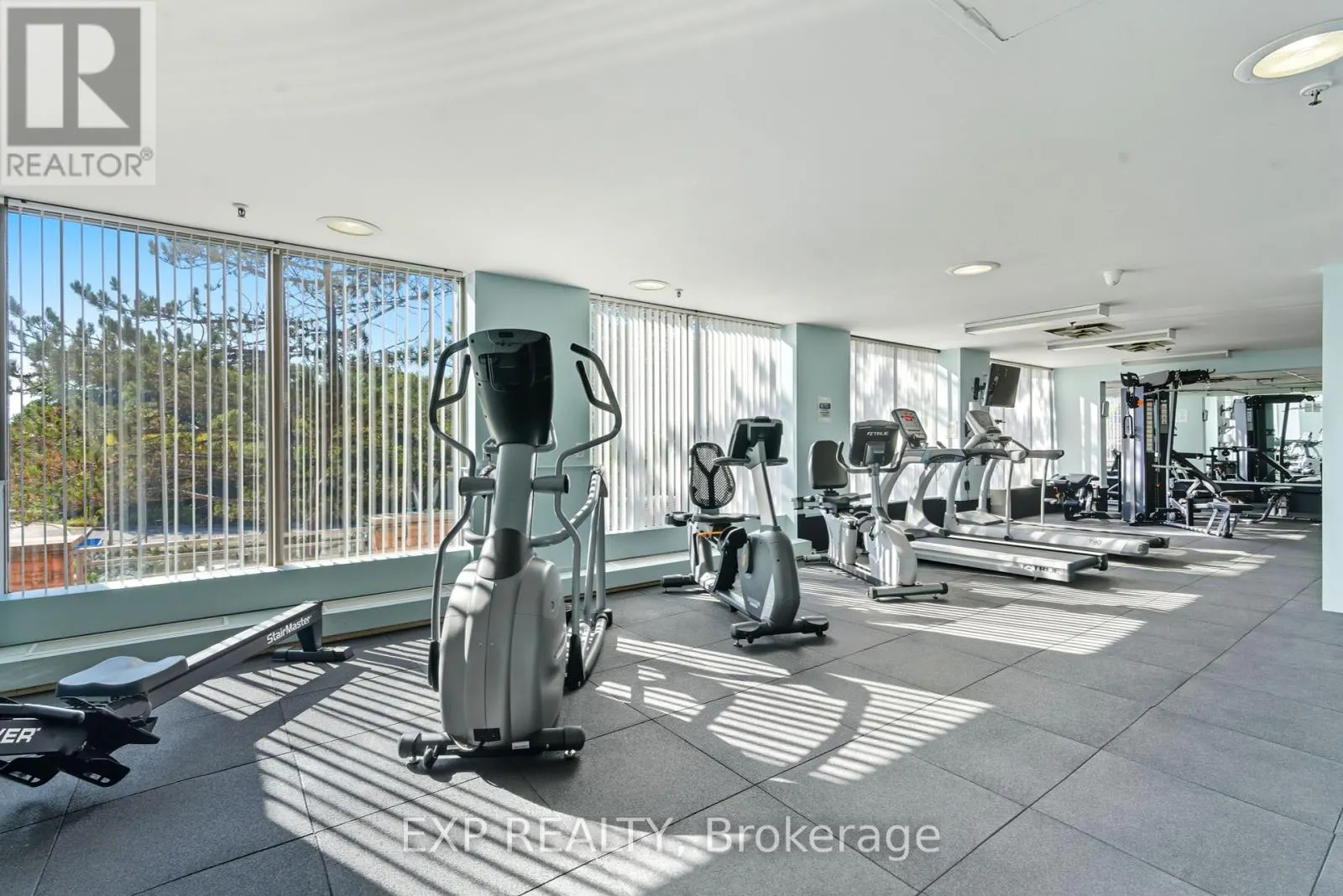 111 - 14924 YONGE STREET