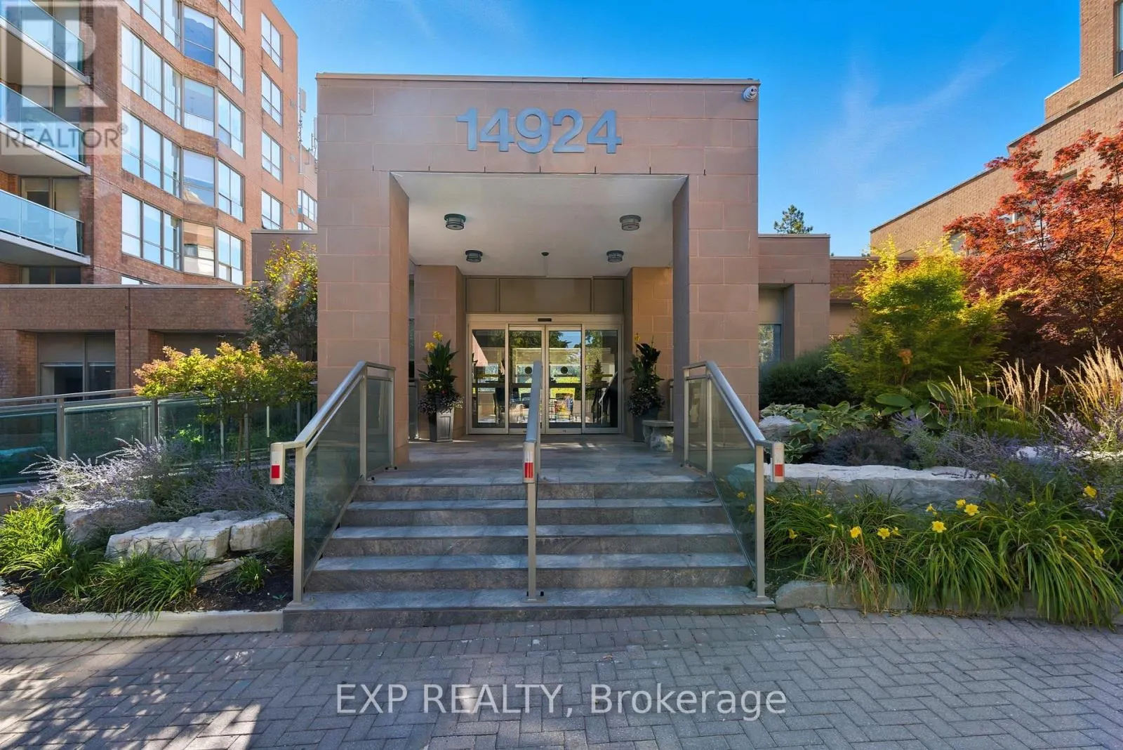 111 - 14924 YONGE STREET