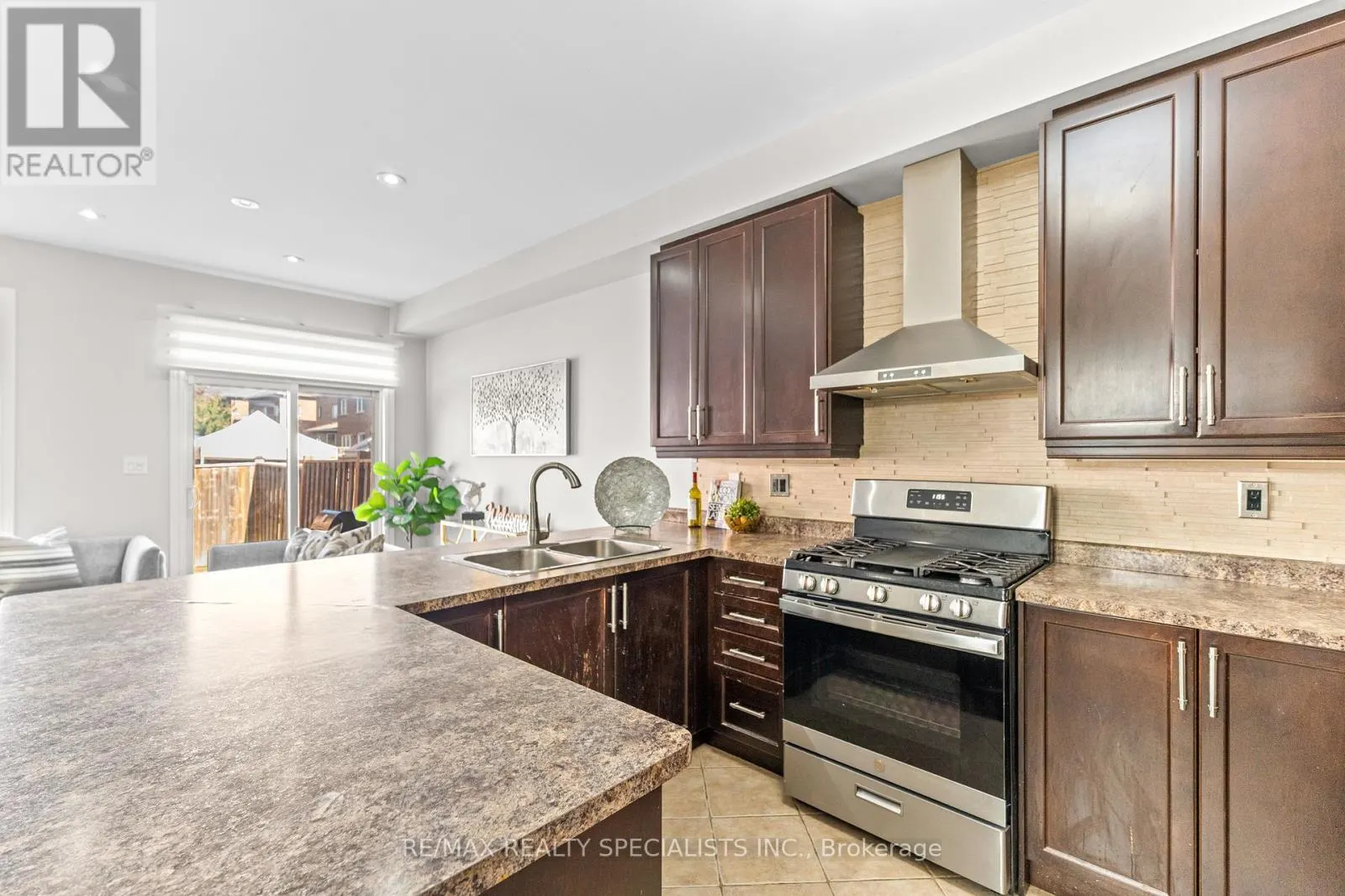 92 MCCANN CRESCENT