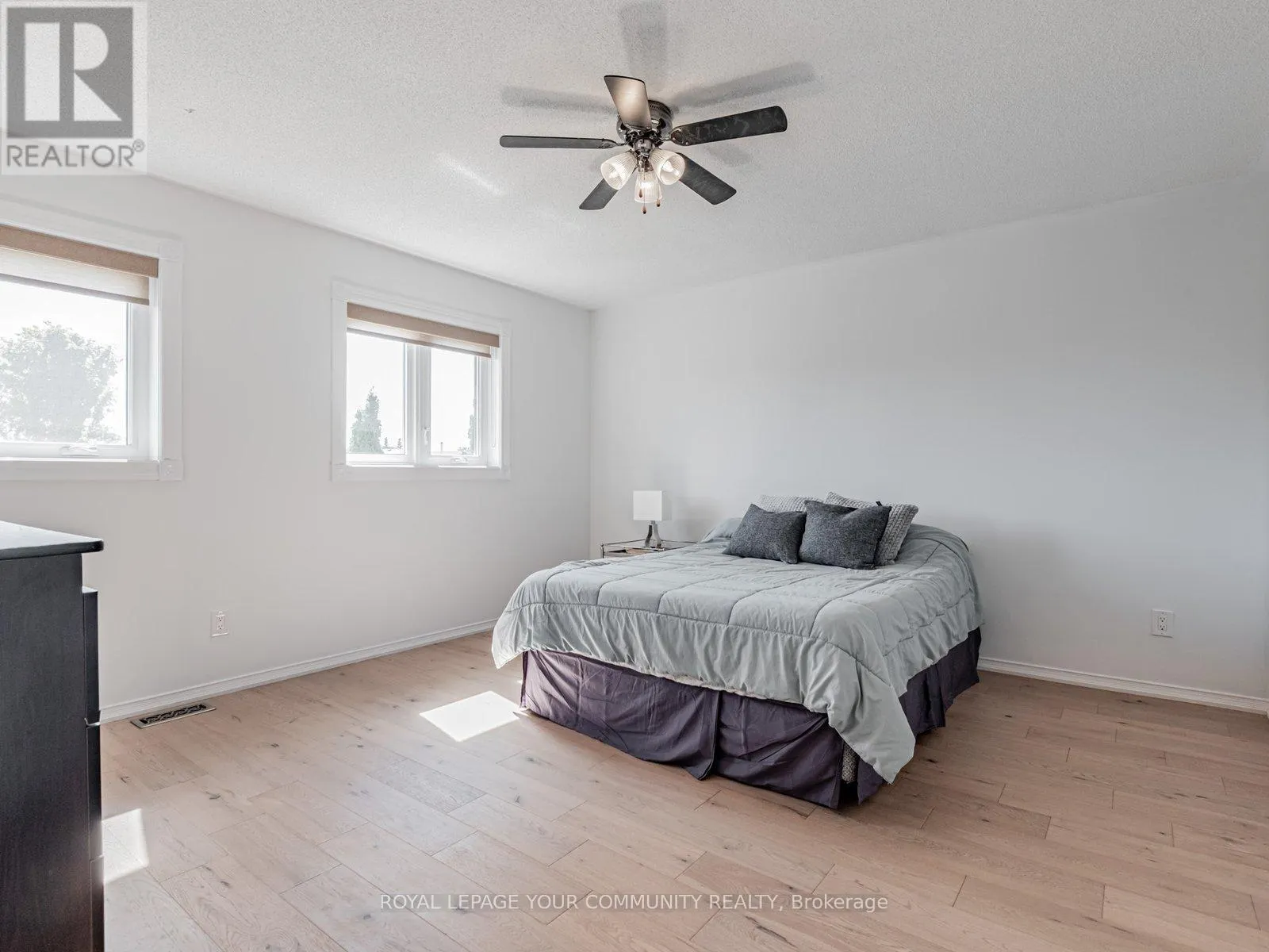 5 MANDEL CRESCENT