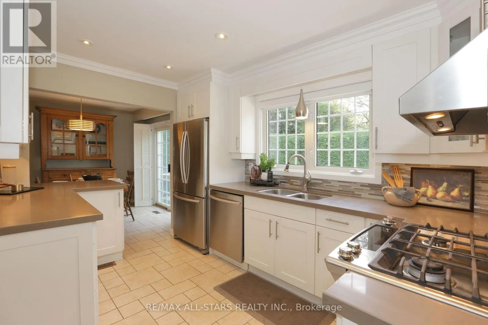 18 SIR BRANDILES PLACE PLACE