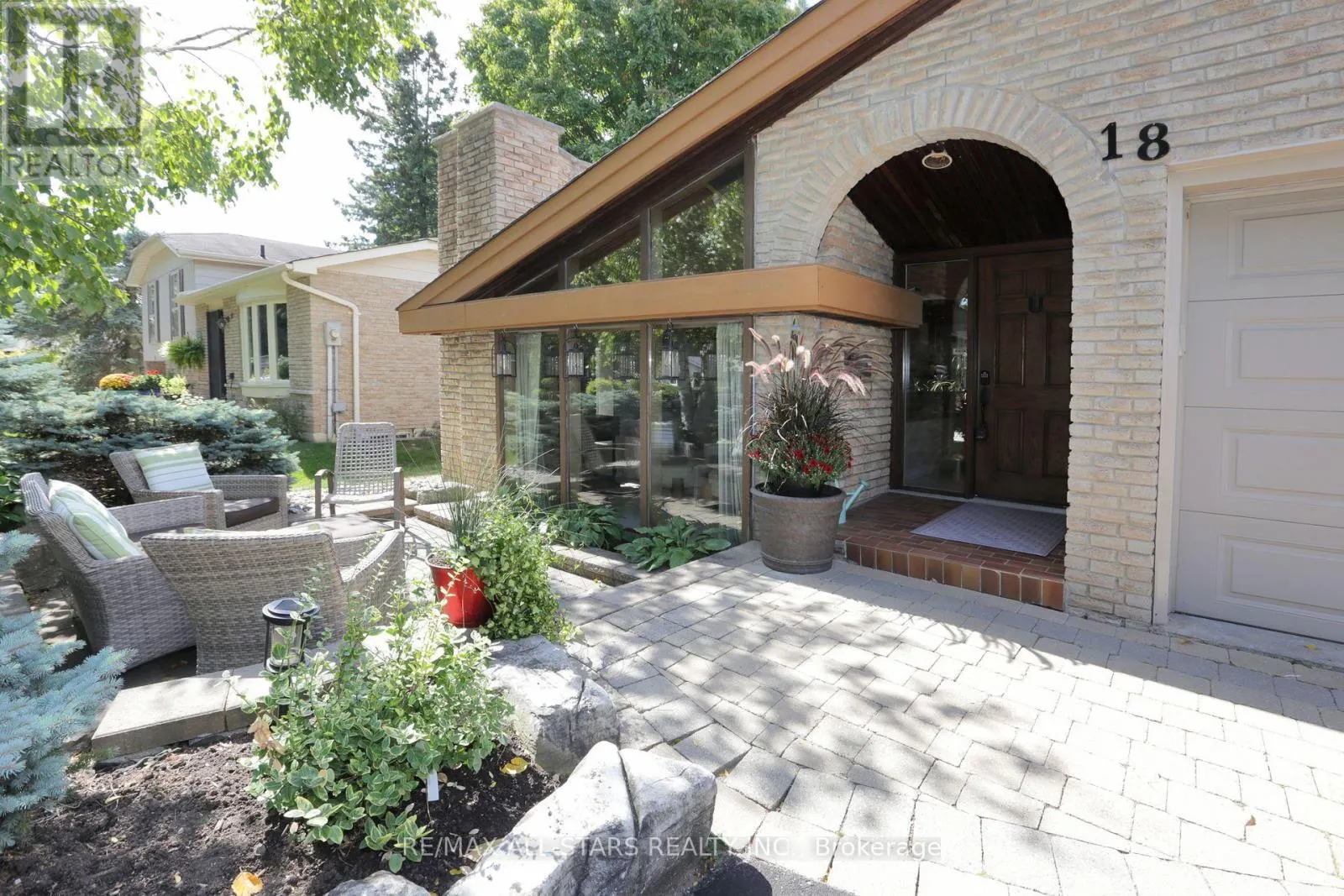 18 SIR BRANDILES PLACE PLACE