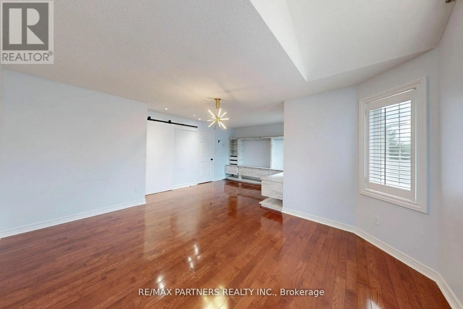 31 EYER DRIVE