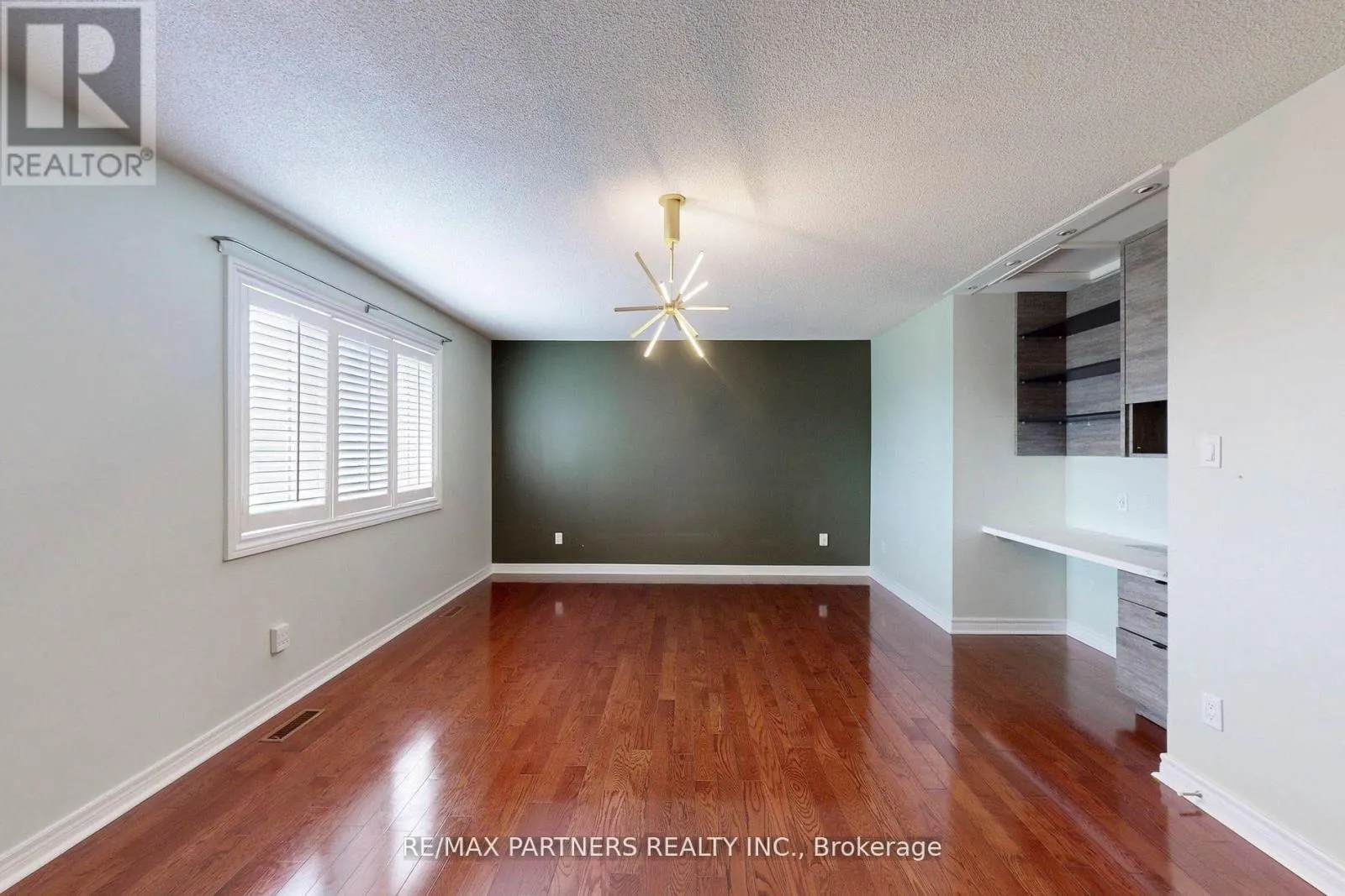 31 EYER DRIVE