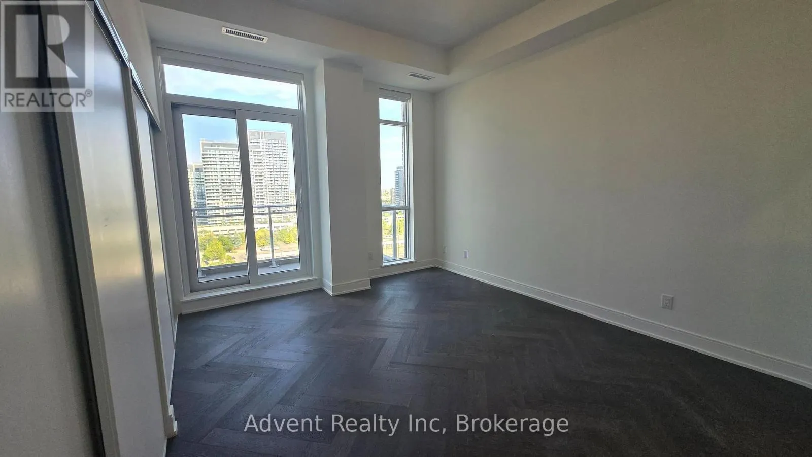 1304 - 8888 YONGE STREET