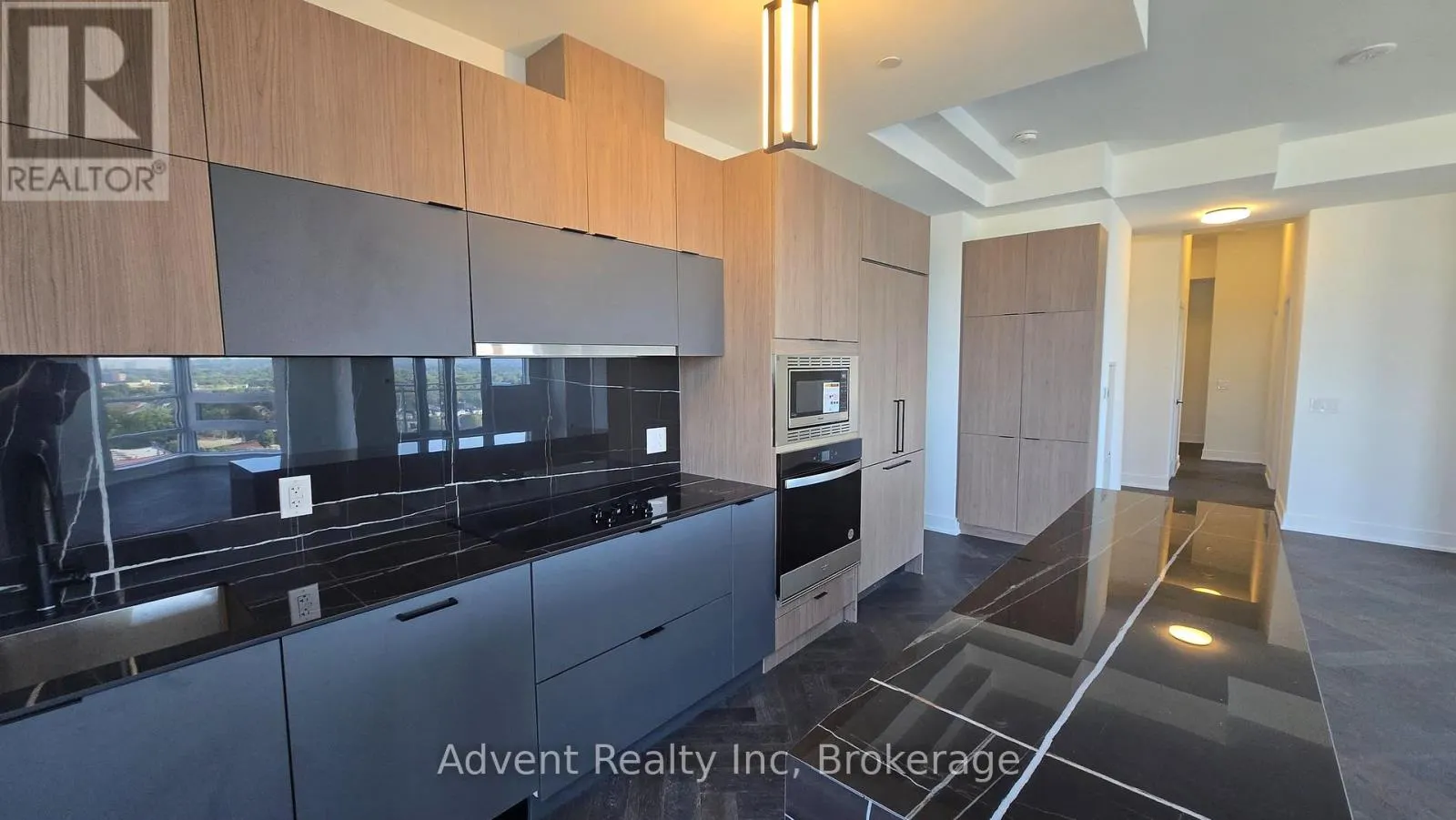 1304 - 8888 YONGE STREET
