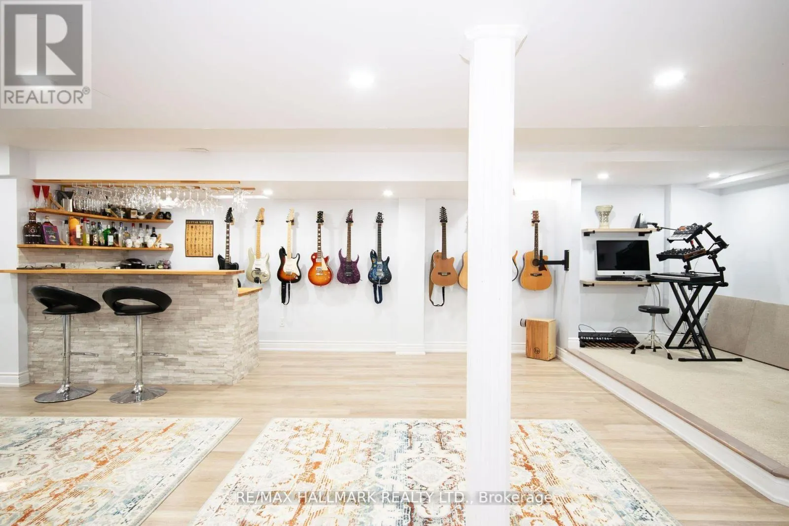 128 WOLF CREEK CRESCENT