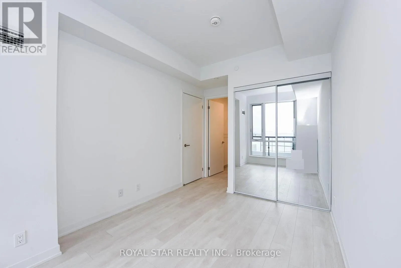 1502 - 7950 BATHURST STREET