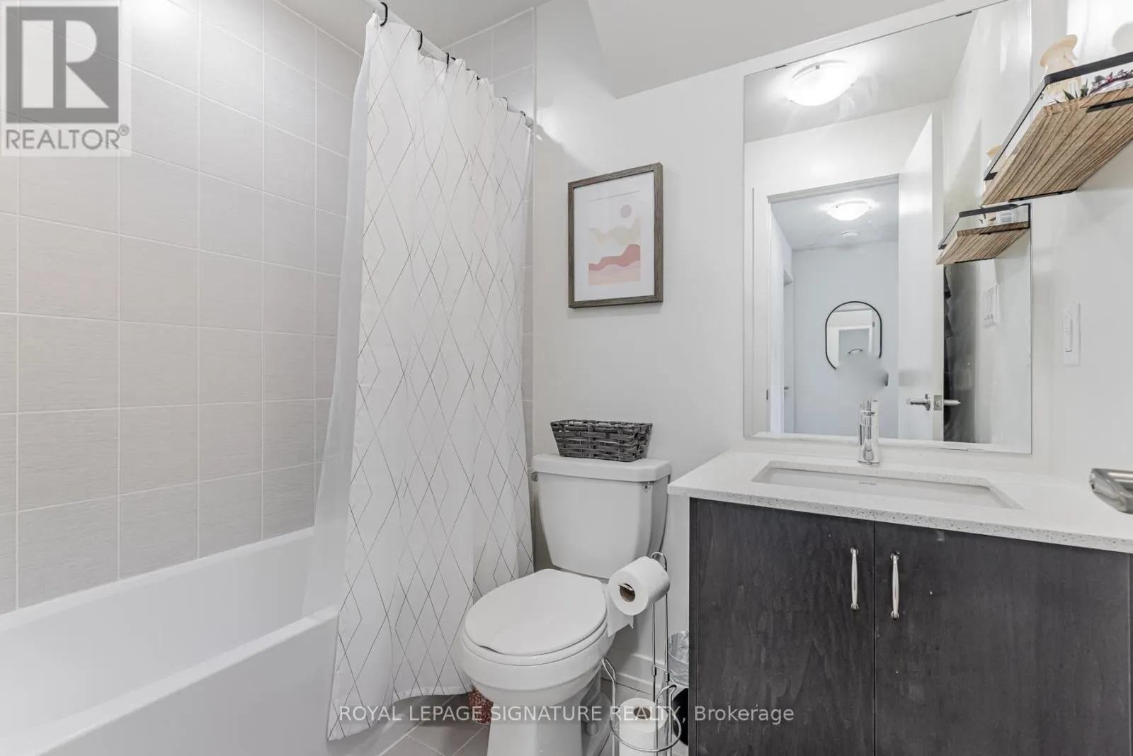 77 - 370C RED MAPLE ROAD