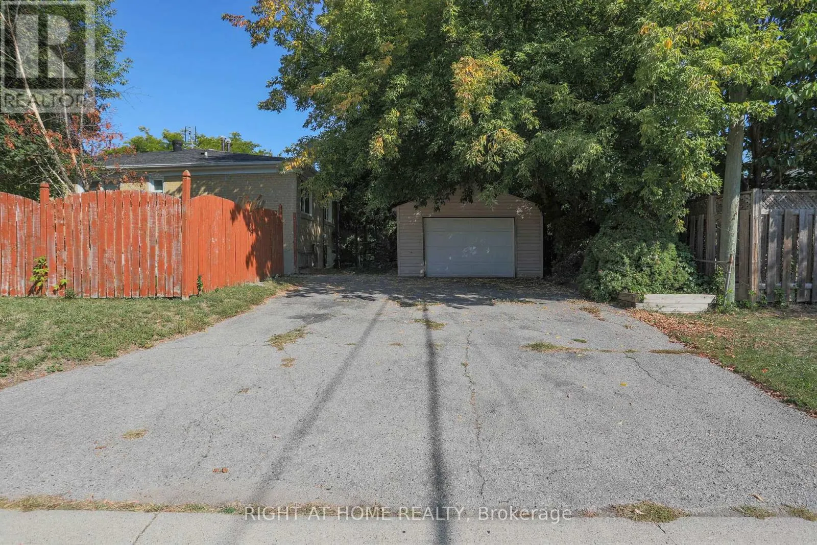 303 BLUE GRASS BOULEVARD