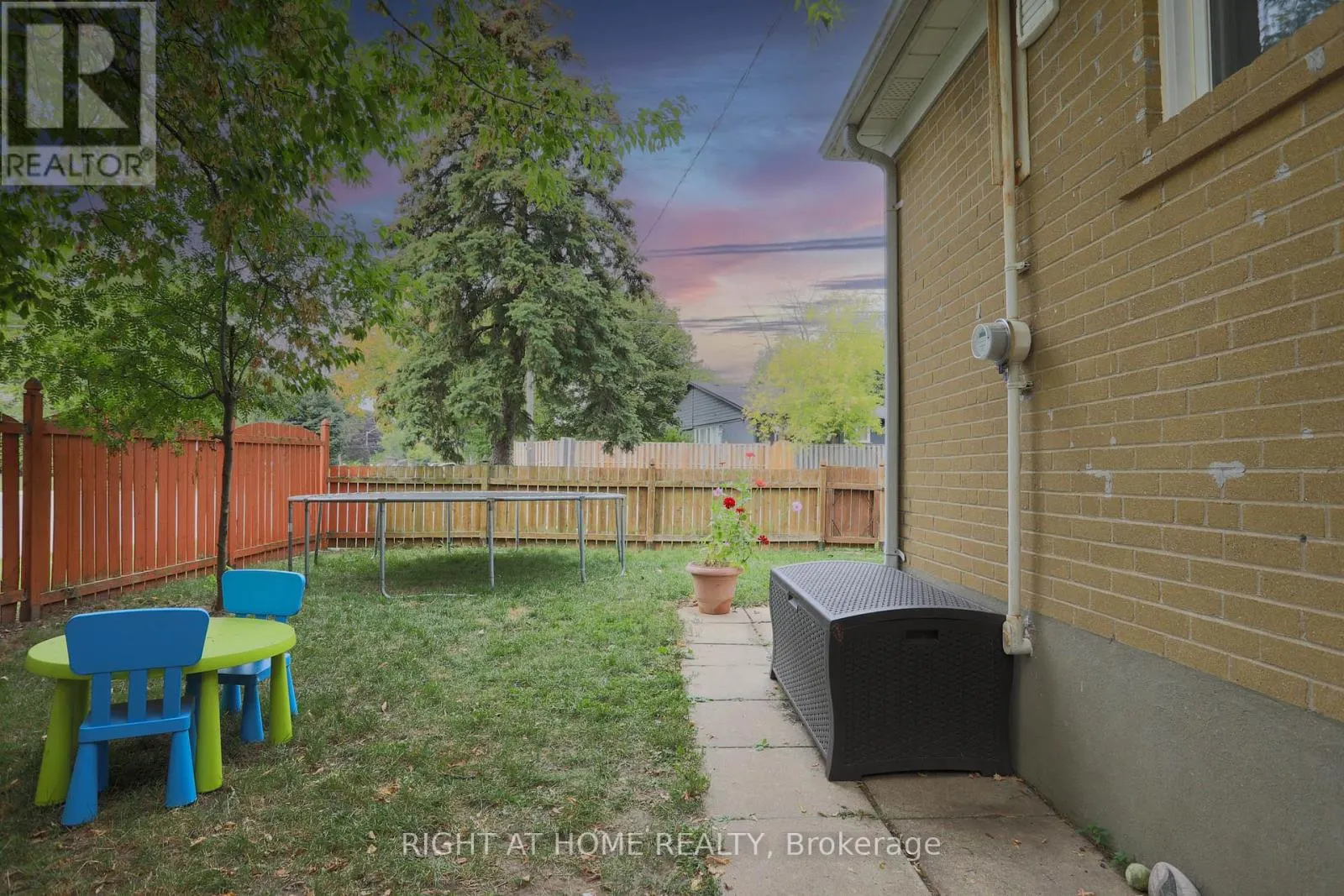 303 BLUE GRASS BOULEVARD