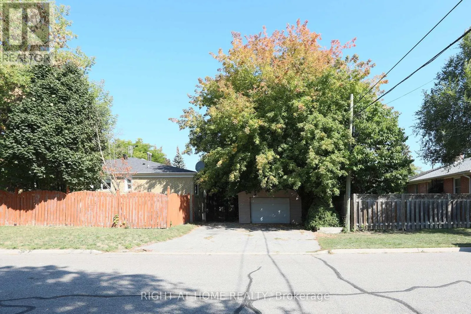 303 BLUE GRASS BOULEVARD