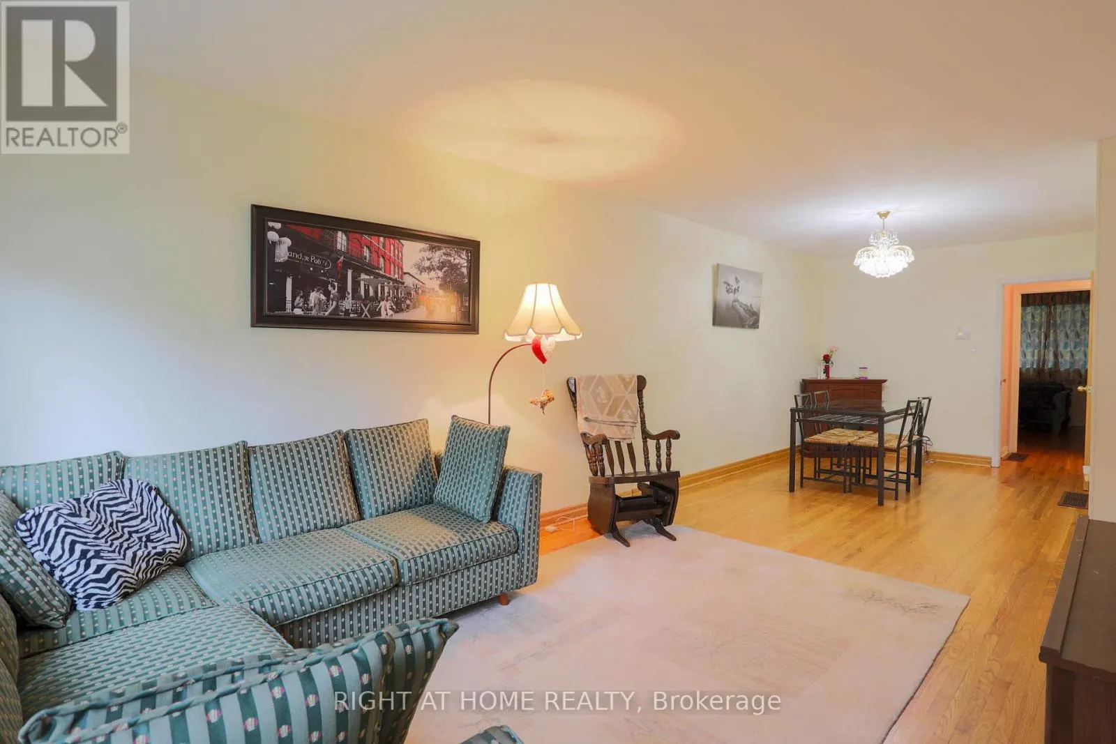 303 BLUE GRASS BOULEVARD