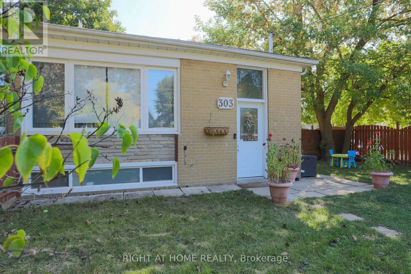 303 BLUE GRASS BOULEVARD