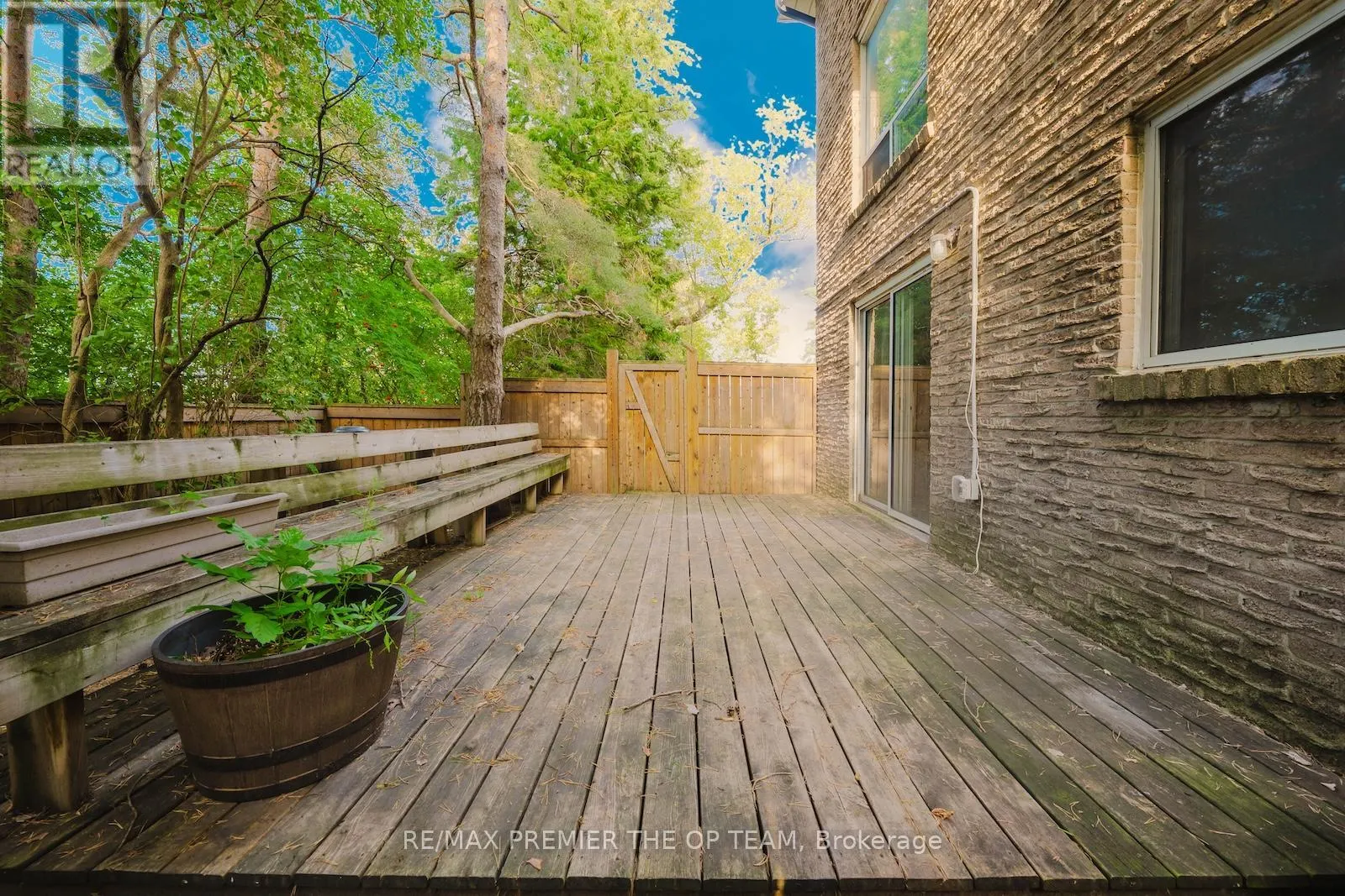 22 HENDERSON DRIVE