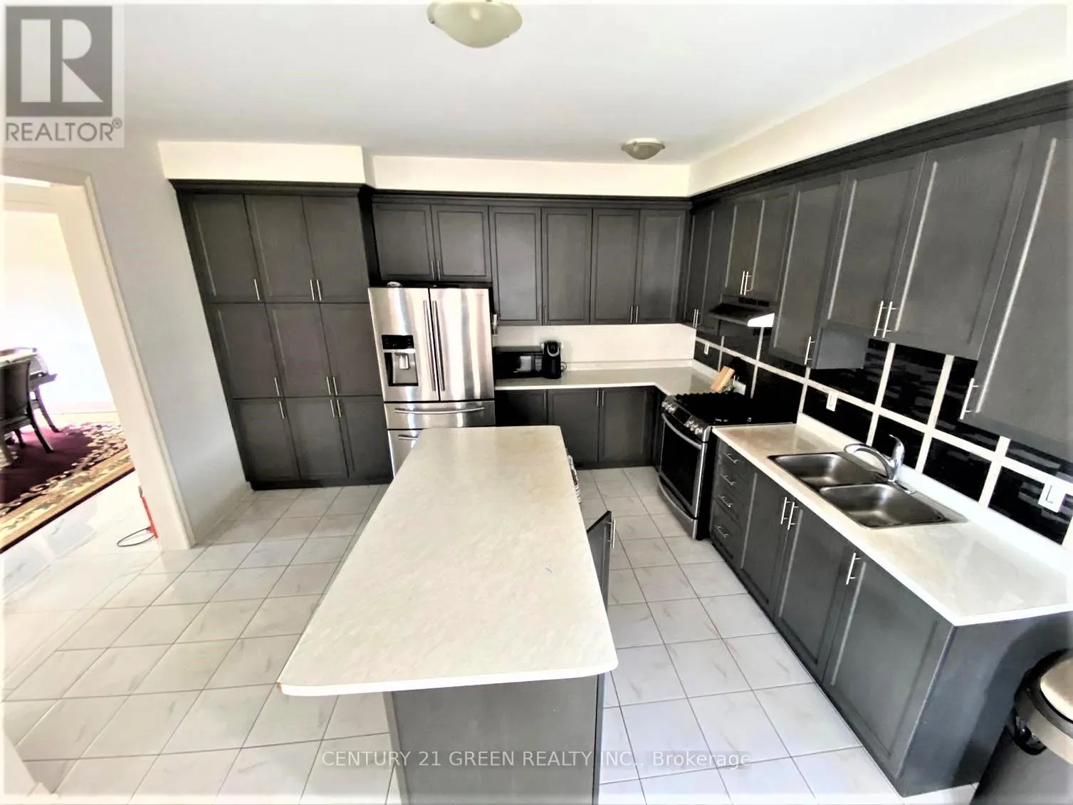 21 TUPLING STREET