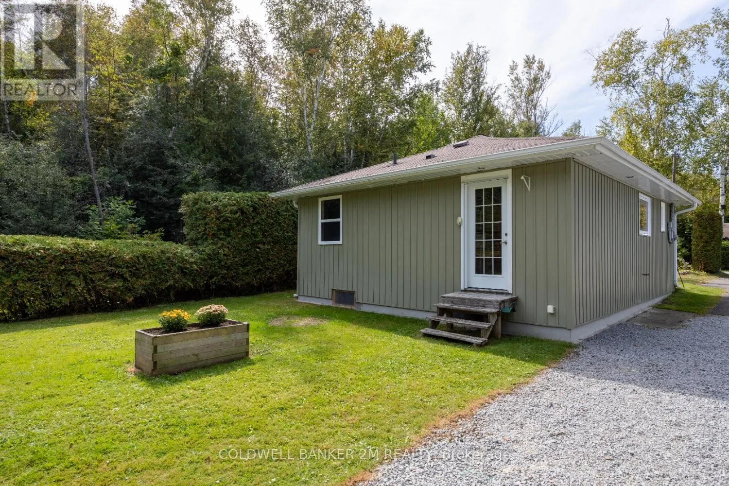 17 LINDELL ROAD