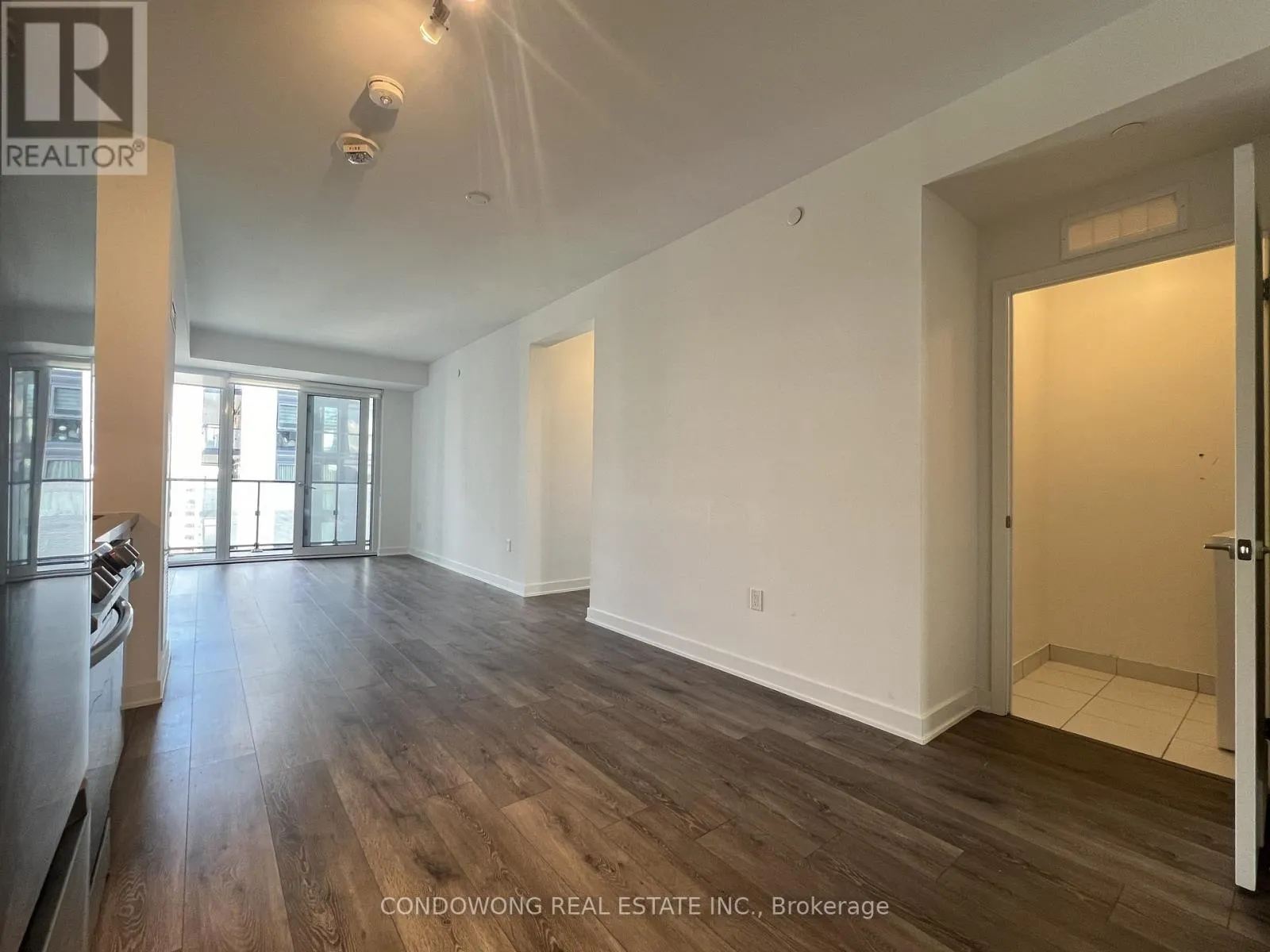 1205 - 105 ONEIDA CRESCENT