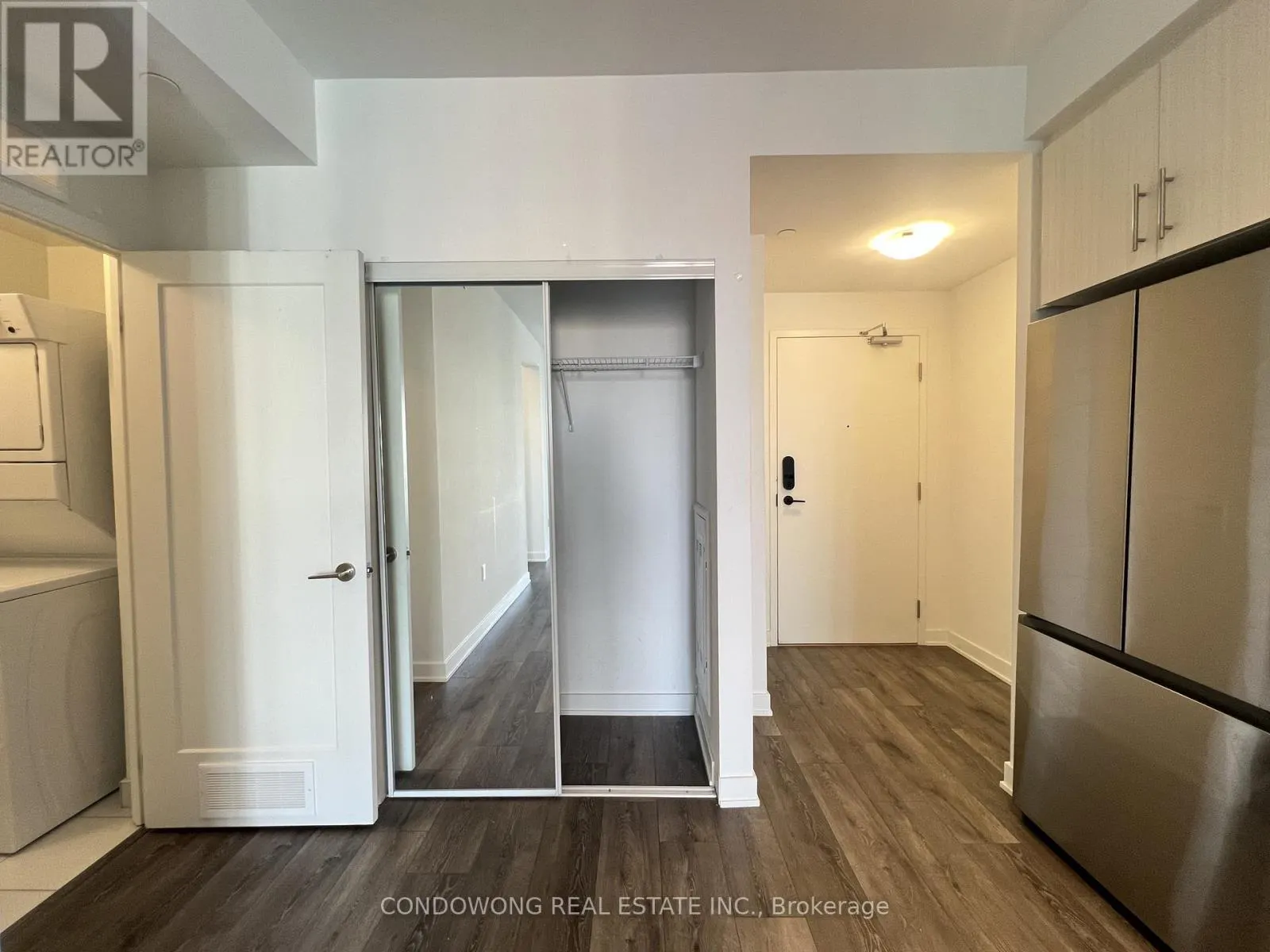 1205 - 105 ONEIDA CRESCENT