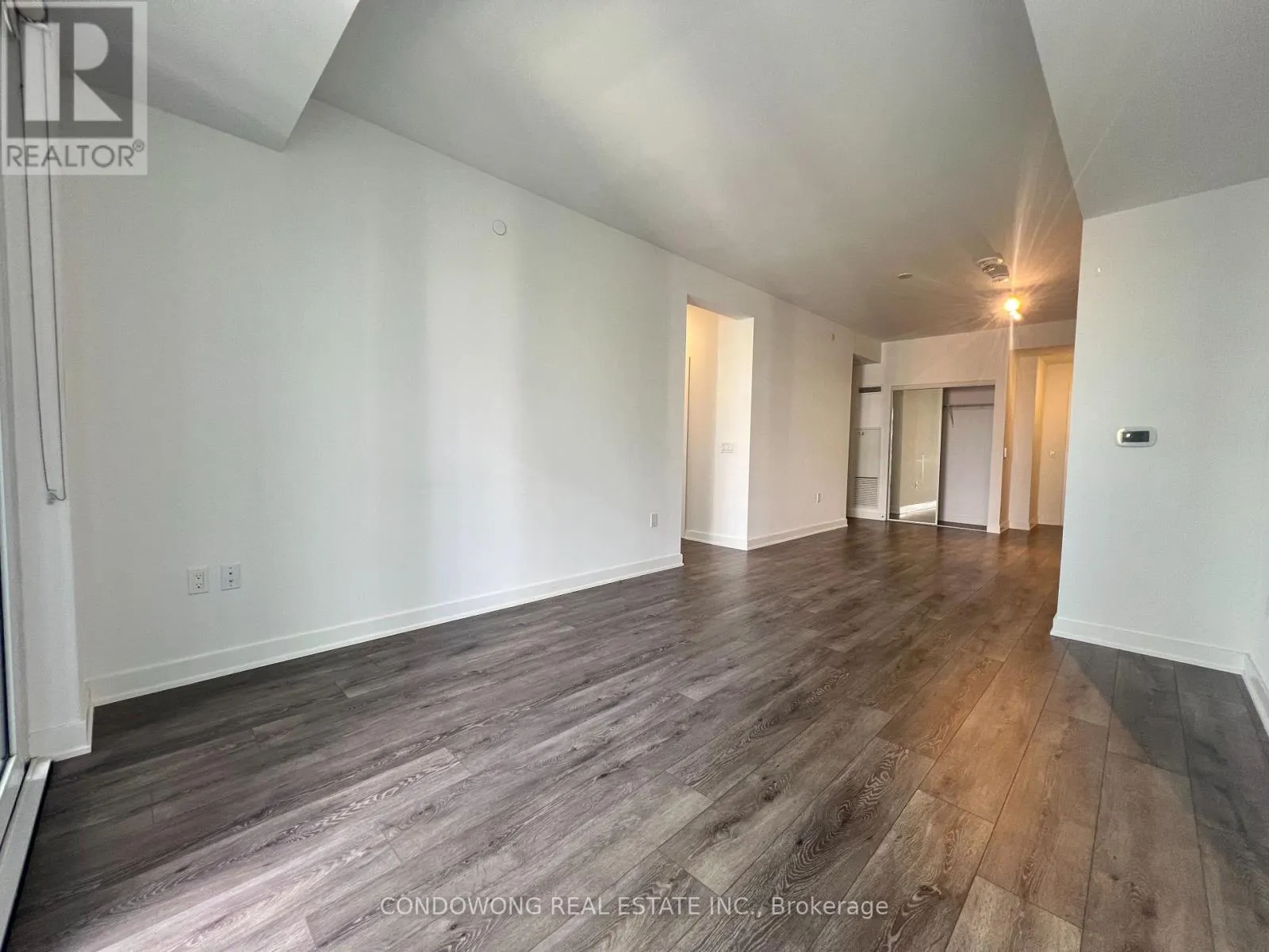 1205 - 105 ONEIDA CRESCENT