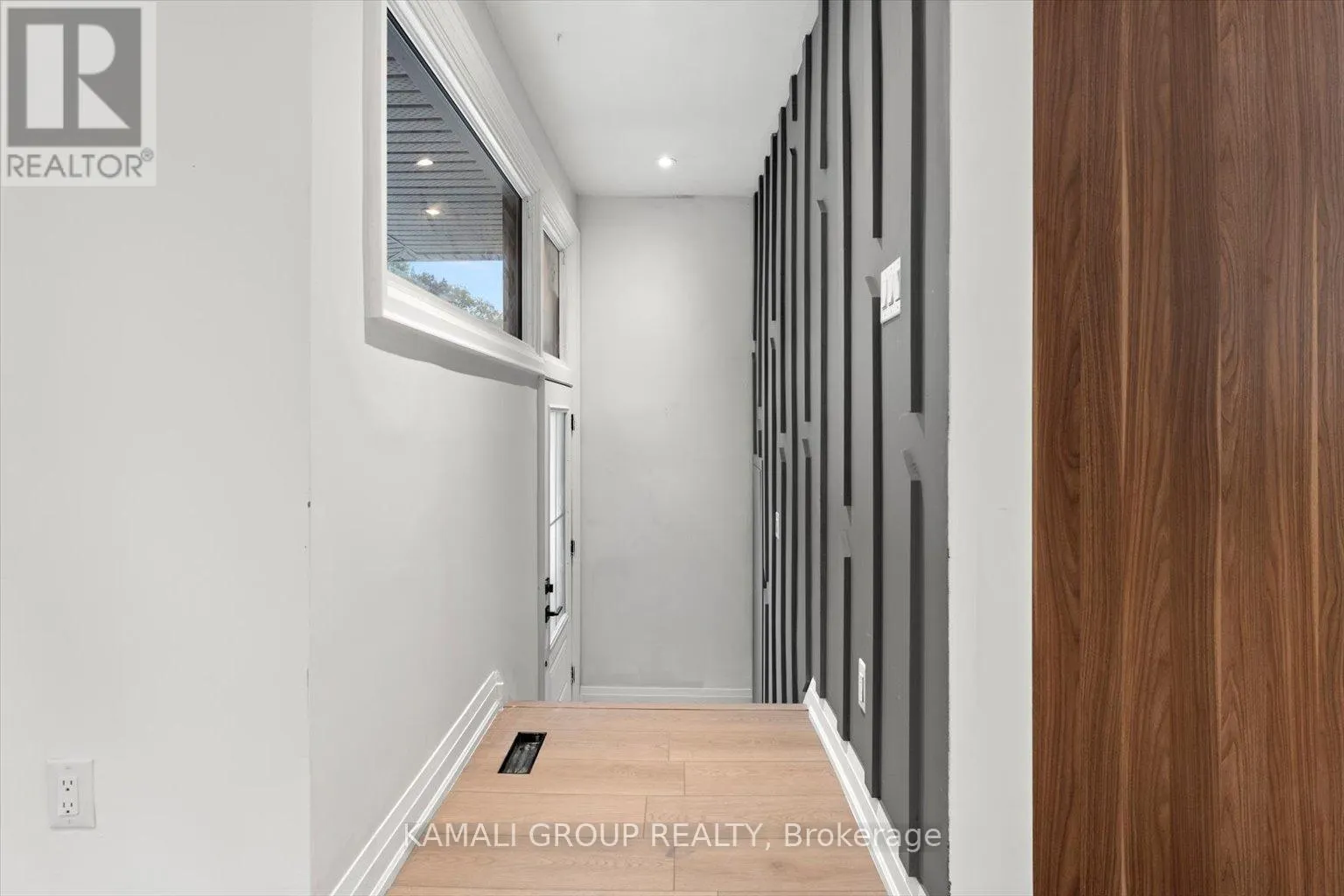 MAIN - 63 WALTER AVENUE