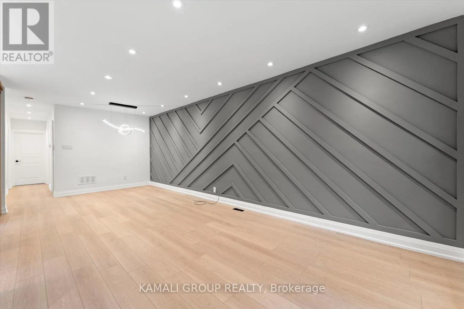 MAIN - 63 WALTER AVENUE