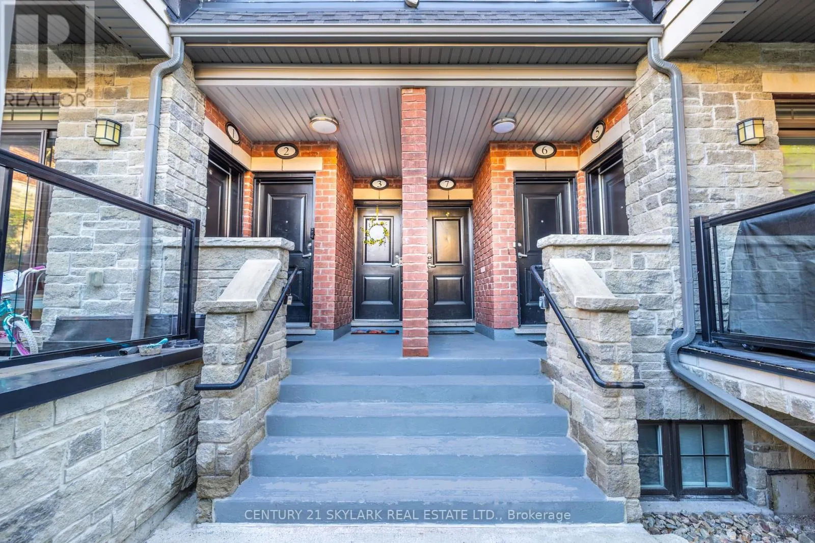 6 - 196 PINE GROVE ROAD
